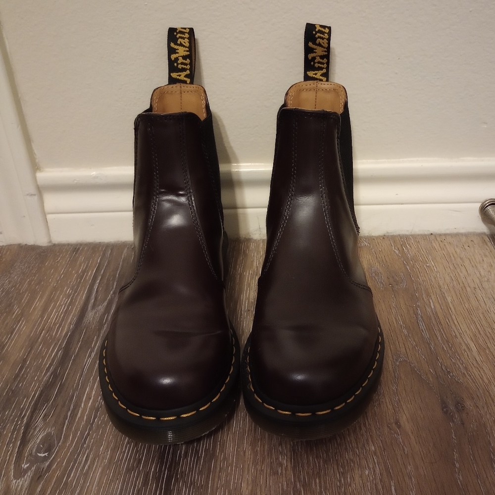 Chelsea boots doc martens